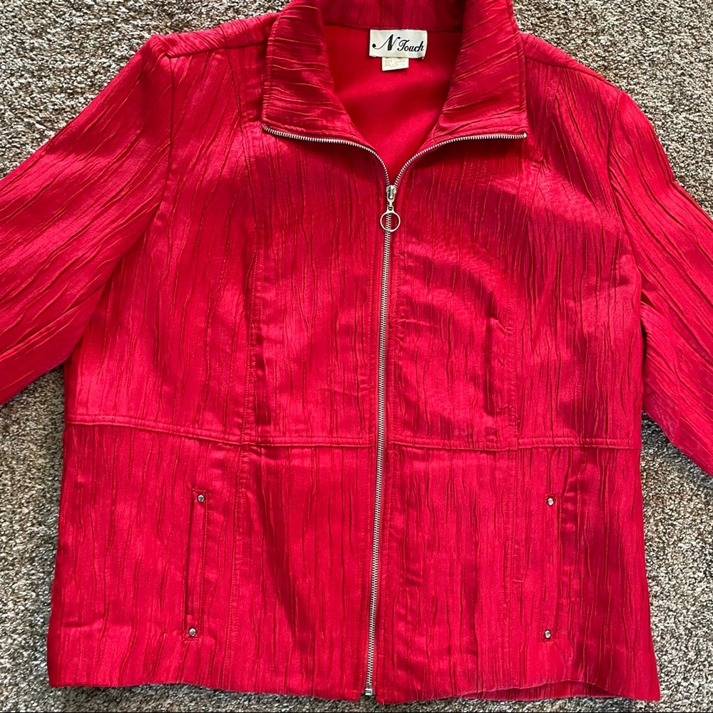 Red Jacket - Picture 5 of 8